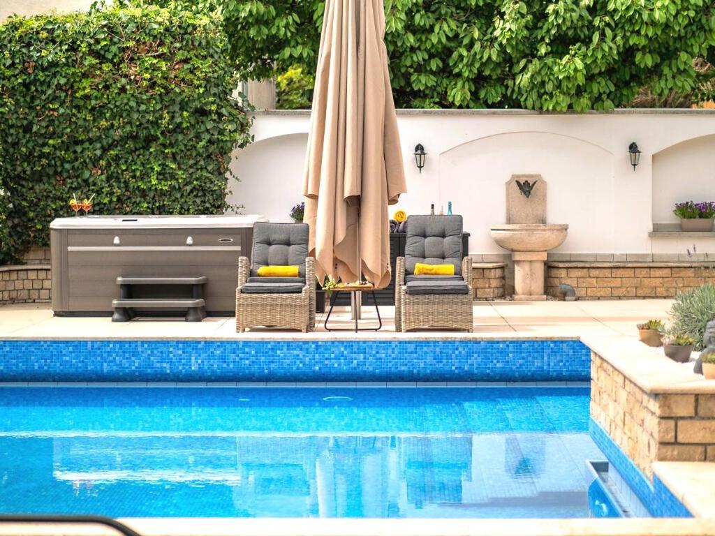 Fuege Villa Luxury & Wellness บาลาตอนฟือเรด ภายนอก รูปภาพ