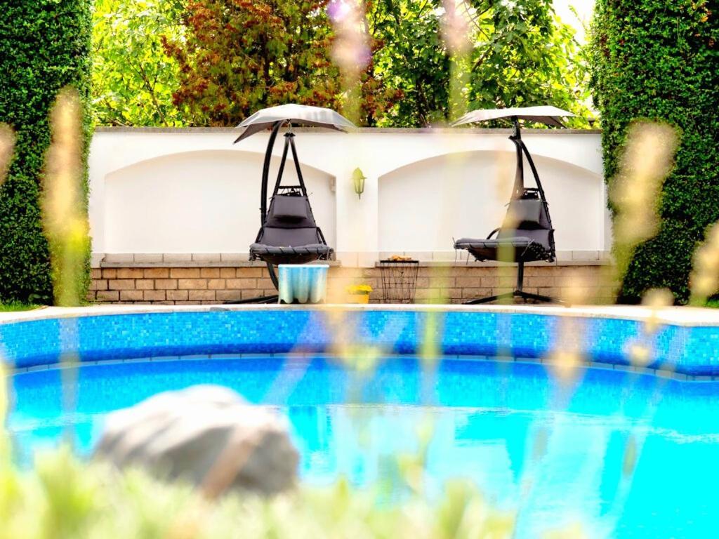 Fuege Villa Luxury & Wellness บาลาตอนฟือเรด ภายนอก รูปภาพ