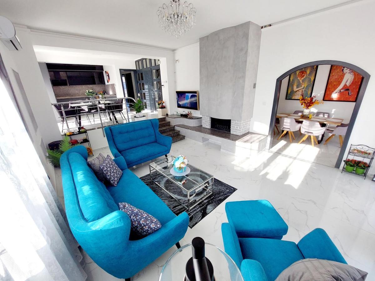Fuege Villa Luxury & Wellness บาลาตอนฟือเรด ภายนอก รูปภาพ